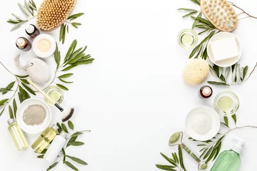 Foto op Plexiglas Spa-concept met natuurlijke cosmetische ingrediënten van olijfolie © fortyforks
