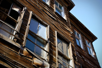 Dilapitad Wooden Building