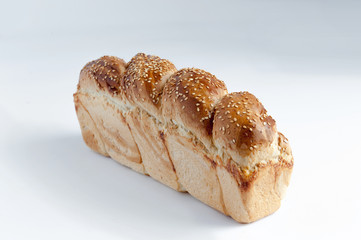 bakery products/black bread/white bread/bagel/bun with poppy seeds/stuffed pie/loaf/sesame seed bun/pita