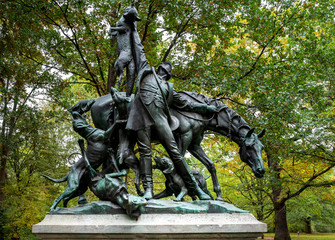 Bronzeskulpturen im Berliner Tiergarten