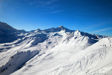Sunny day on the ski slope,les Arcs