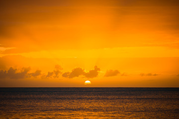 Obraz premium Amazing beautiful sunset on an exotic caribbean beach