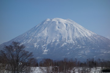 Blick auf Mount Yotei auf Hokkaido Japan Winter und Schnee