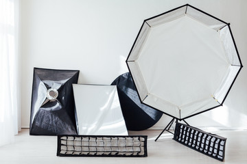 Photo studio equipment flash photographer accessories backgrounds