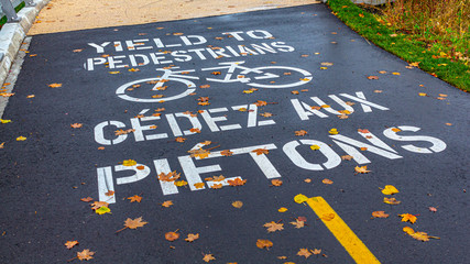 Yield to Pedestrians, in English and French