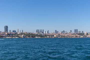 Fototapeta na wymiar Amazing Cityscape from Bosporus to city of Istanbul