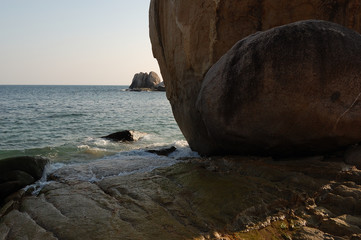An increadibly huge boulder in Ao Tanot (Tanote Bay) in Koh Tao, Thailand