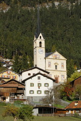 Fototapeta na wymiar Kirche von Alvaneu Dorf