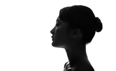 女性　横顔　シルエット