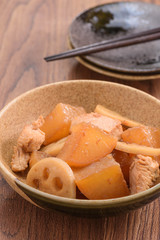 鶏肉と大根の煮物
