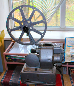 old wagon wheel of the machine