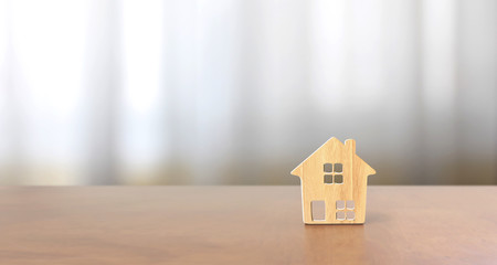 Obraz na płótnie Canvas Model of detached house, business home idea