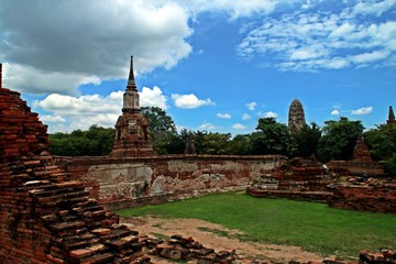 Templo budista de Wat Maha That en Ayutthaya, Tailandia.