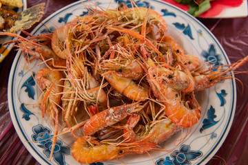 Salt-boiled live shrimp (Prawning, prawn fishing)