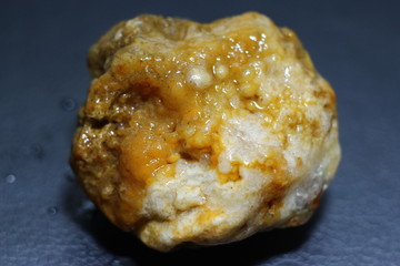Small untreated agate, quartz-chalcedony aggregate