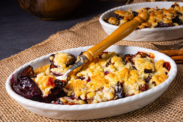 Cinnamon prunes with crumble