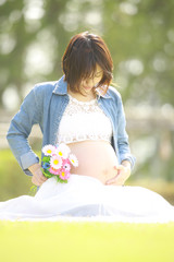 若い妊婦