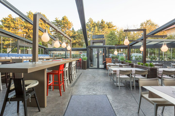 Restaurant with large open garden interior