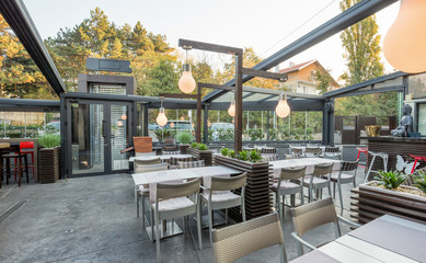 Restaurant with large open garden interior
