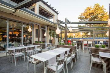 Restaurant with large open garden interior