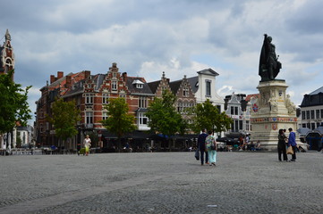 Obraz premium Ghent (Belgium). August 2017. Market Square. Monument to Jacob van Arteveld.