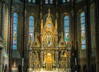 Fototapeta na wymiar Interior of Matthias Church Budapest
