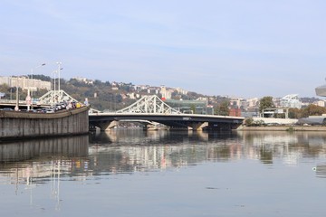 Pont ferrovière sur la rivière Saône à La Mulatière - Département du Rhône