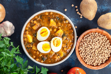 Chickpea stew with cod. Potaje de Vigilia
