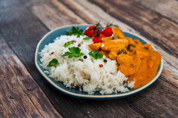 chicken tikka masala and rice basmati