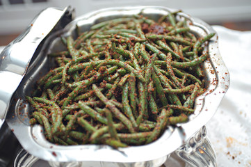green beans at buffet
