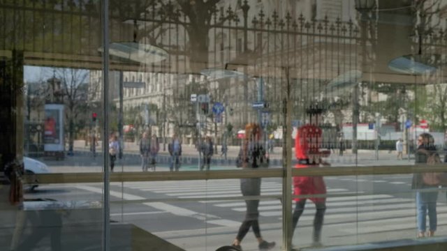 Tranv&iacute;a, centro de la ciudad de Viena. Austria, Europa.