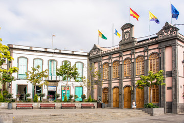Plaza de la Constitucion mit Rathaus von Aucas auf Gran Canaria