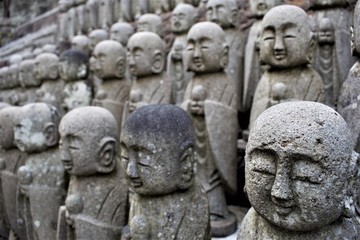 Obraz premium Statues of Ksitigarbha bodhisattva (Jizo) at Hasedera Temple, Hase-dera, Kamakura, Japan
