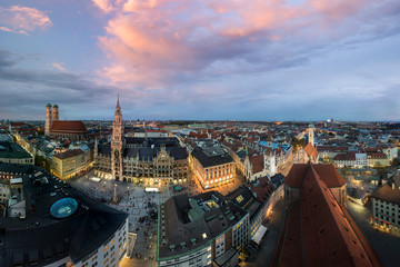 Fototapeta na wymiar Ultrawide aerial panorama of Munich city centre - Marienplatz, Church of our Lady to Viktualienmarkt