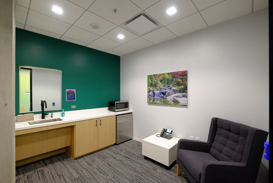 Adobe 100 Hooper offices interior design