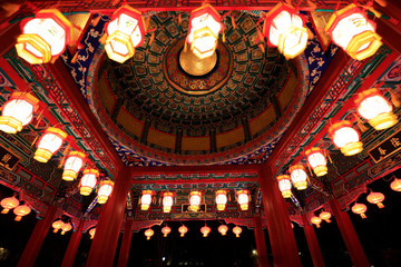 Obraz premium Chinese classical architecture in the dark