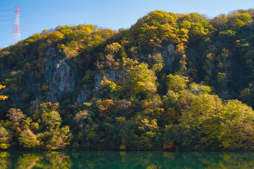 紅葉と湖