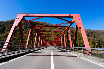 鉄橋と青空