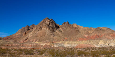 Fototapeta premium Striking landscapes along Lakeshore Road in Lake Mead National Recreation Area in Nevada