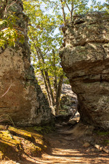 Obraz premium View through the rocks