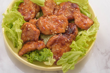 鶏肉の醤油バター炒め