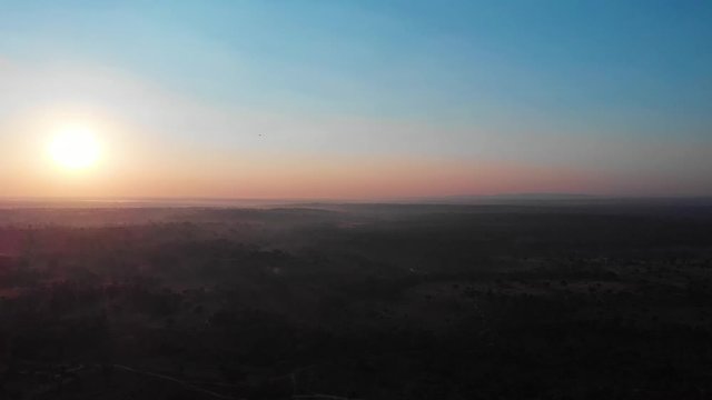 アフリカの夜明けを空撮