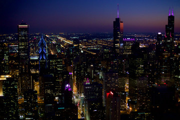 Fototapeta na wymiar Chicago Downtown bei Nacht