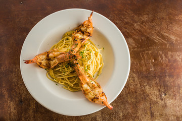 spaguetti con camarones