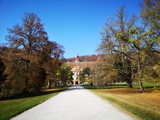 Graz Schloss Eggenberg im Herbst