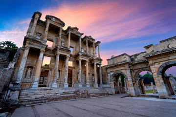 Fototapeta premium Celsus Library at Ephesus ancient city in Izmir, Turkey.
