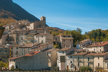 Fototapeta na wymiar Civitella Alfedena on a sunny autumn morning. Abruzzo, Italy