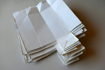 リサイクルのために切り開かれた牛乳パック