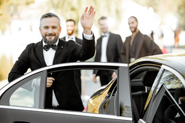 Actor arriving on the awards ceremony