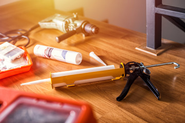 white silicone caulk